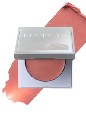Flyte 7.0 HazyCheek Crème Blush- Tenderness